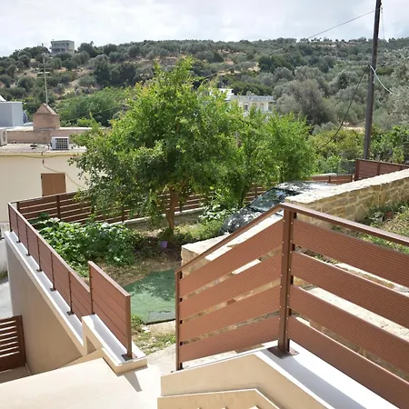 Smaragda's Maisonette בית נופש *