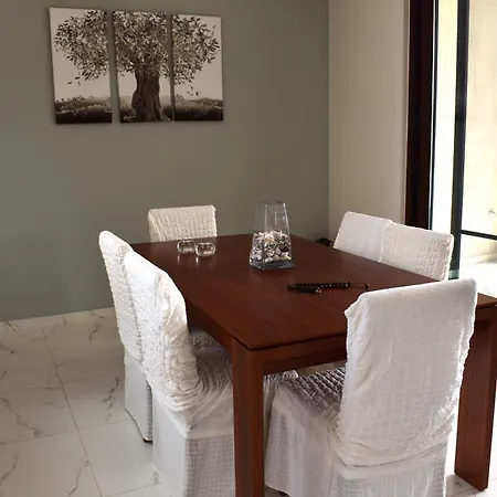 Smaragda's Maisonette בית נופש *