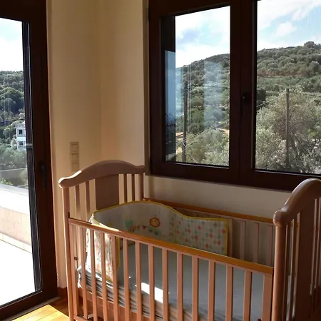 בית נופש Smaragda's Maisonette
